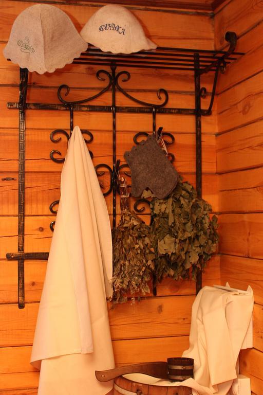 Hotel Usadba Kupalinka Ostrovo Exteriér fotografie