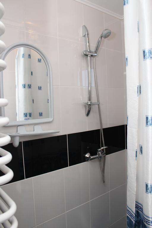 Hotel Usadba Kupalinka Ostrovo Pokoj fotografie
