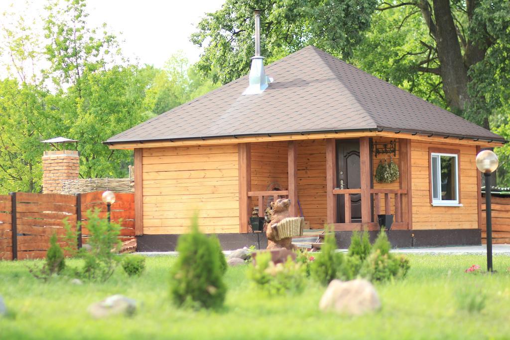Hotel Usadba Kupalinka Ostrovo Exteriér fotografie